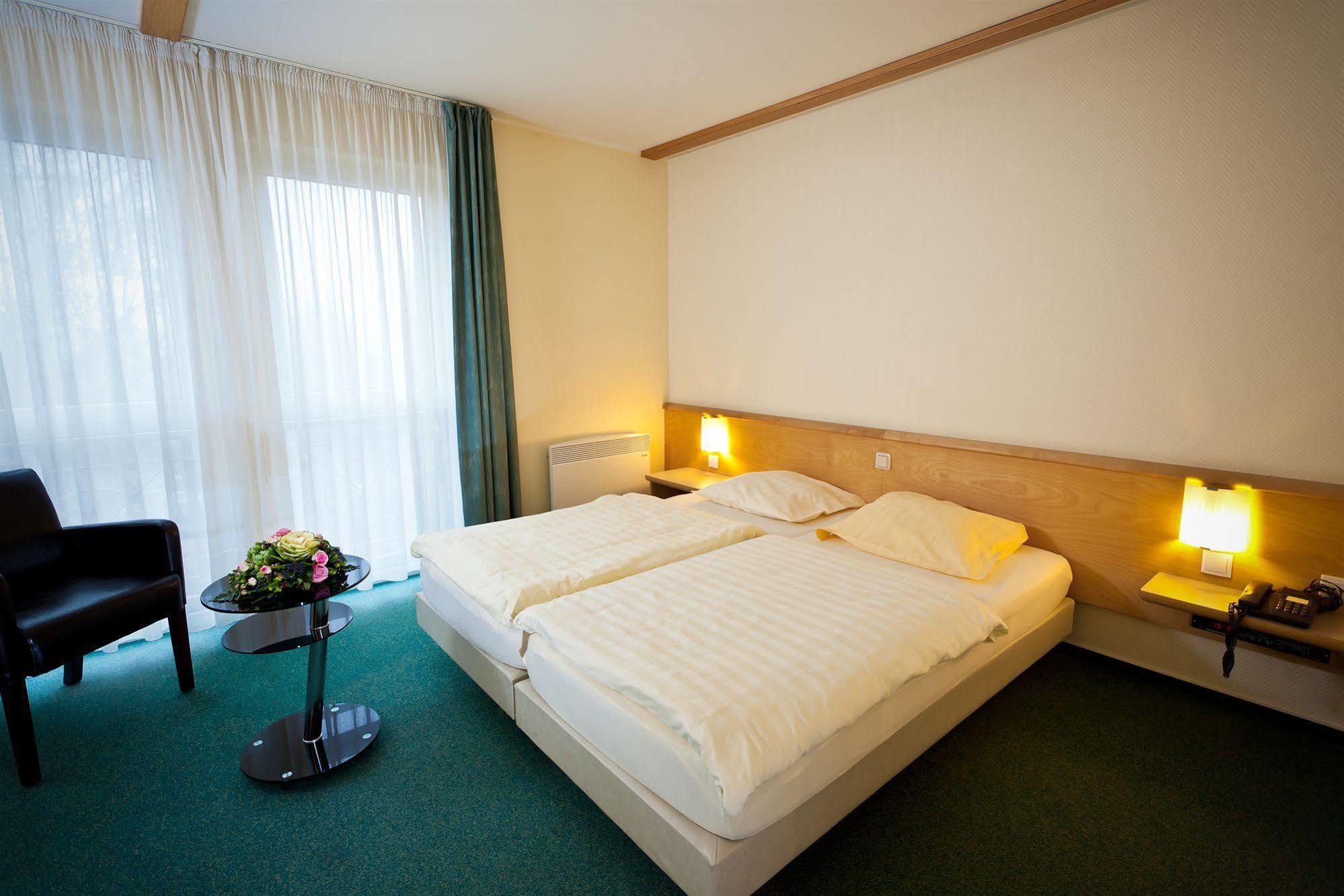 Best Western Euro Hotel Gonderange Exterior foto